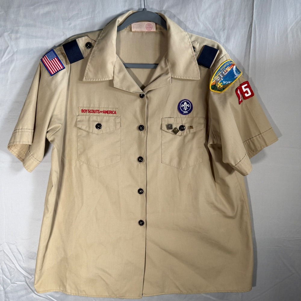 VTG Boy Scouts of America Short Sleeve Uniform Shirt Youth XL 18/20 Patches Pins